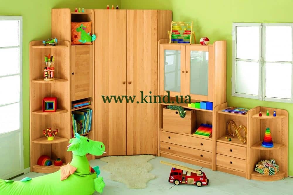 Угловой шкаф в интерьере детской комнаты