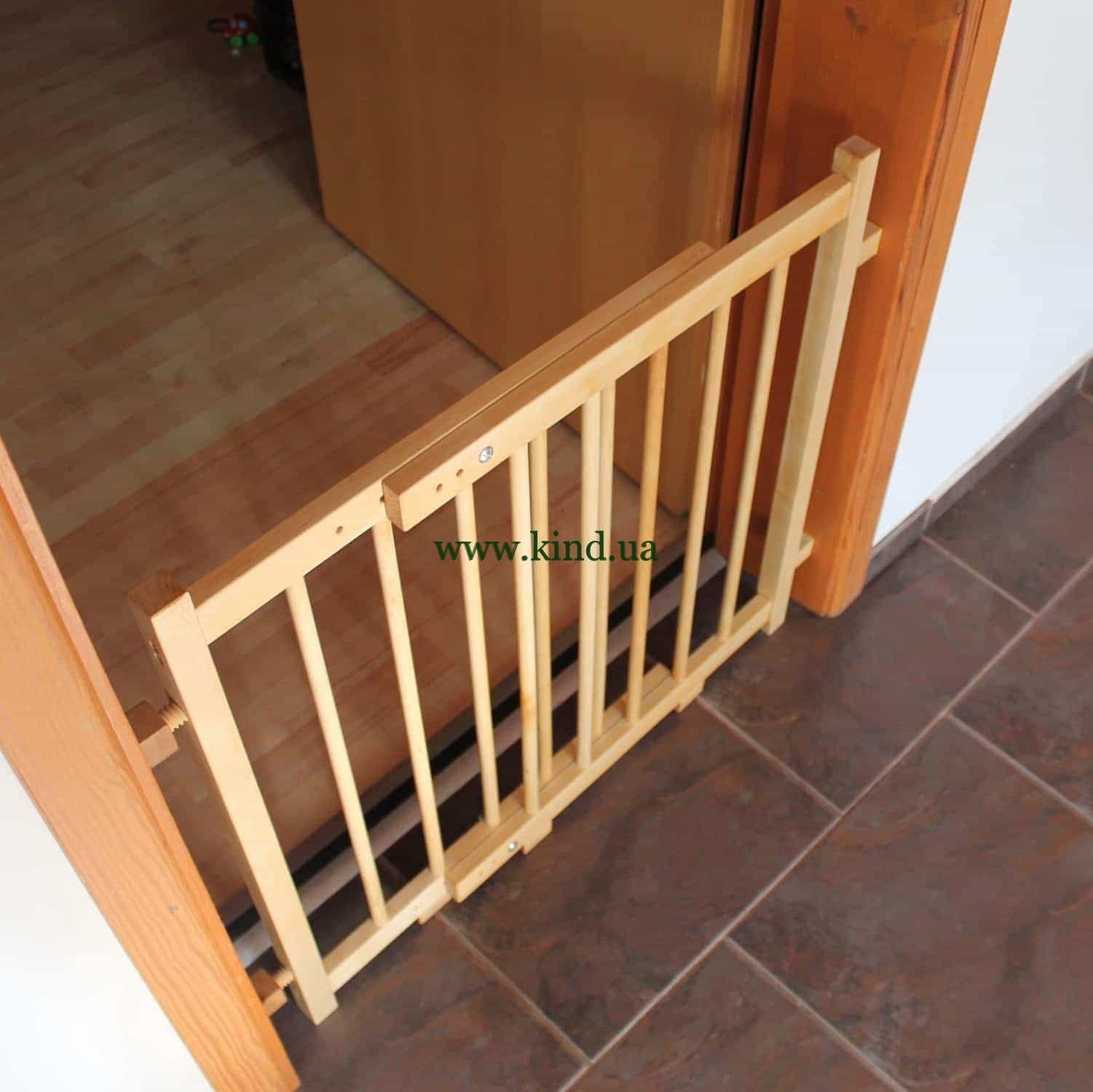 Ограждение в дверном проеме Ограждение в дверном проеме уже установлено