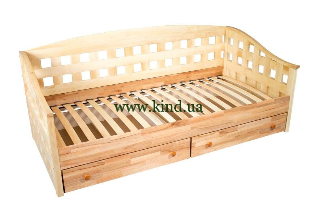 divan_krovat_derevyannaya