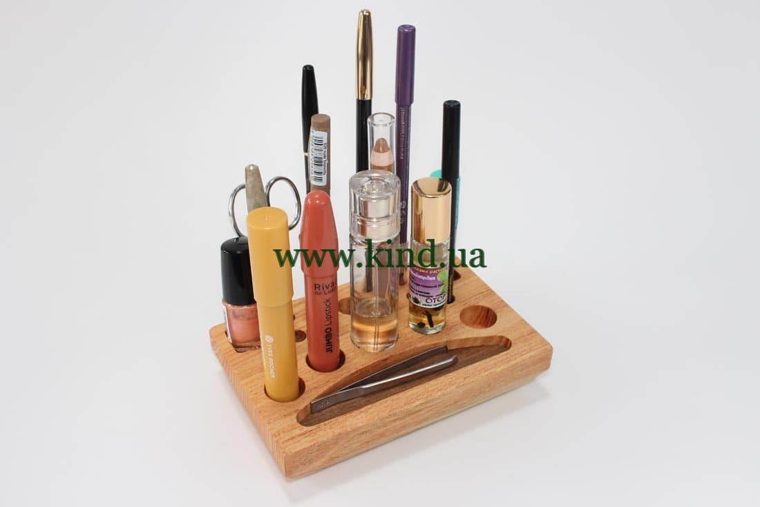 podstavka_dlya_kosmetiki_iz_dereva