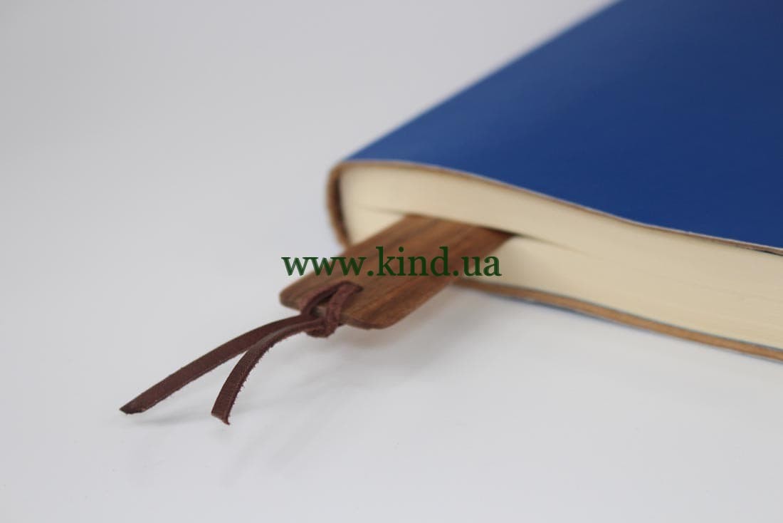 zakladka_dlya_dnevnika_derevyannaya