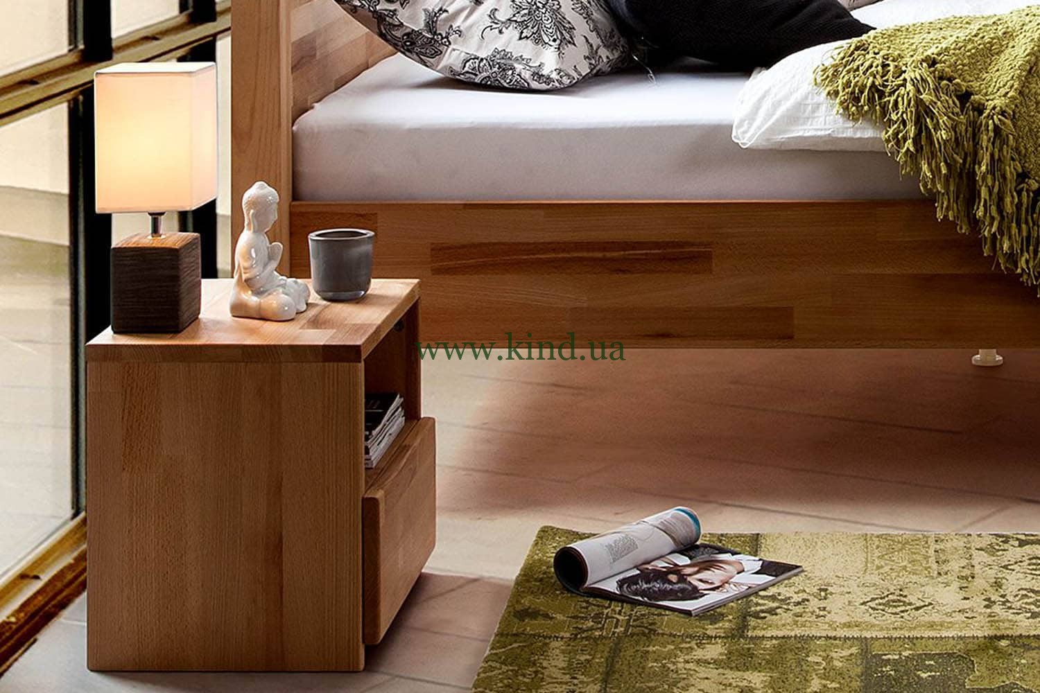 прикроватная тумбочка в спальную комнату