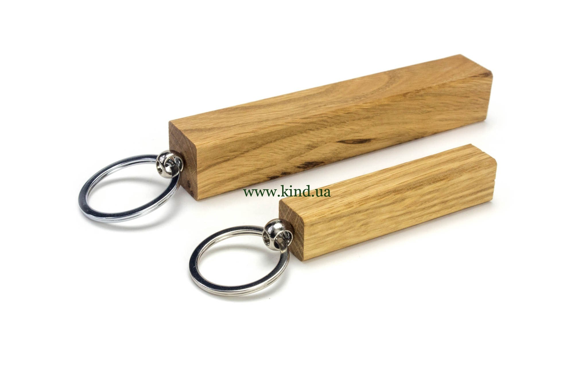 Брелки для рекламы из дерева дуба