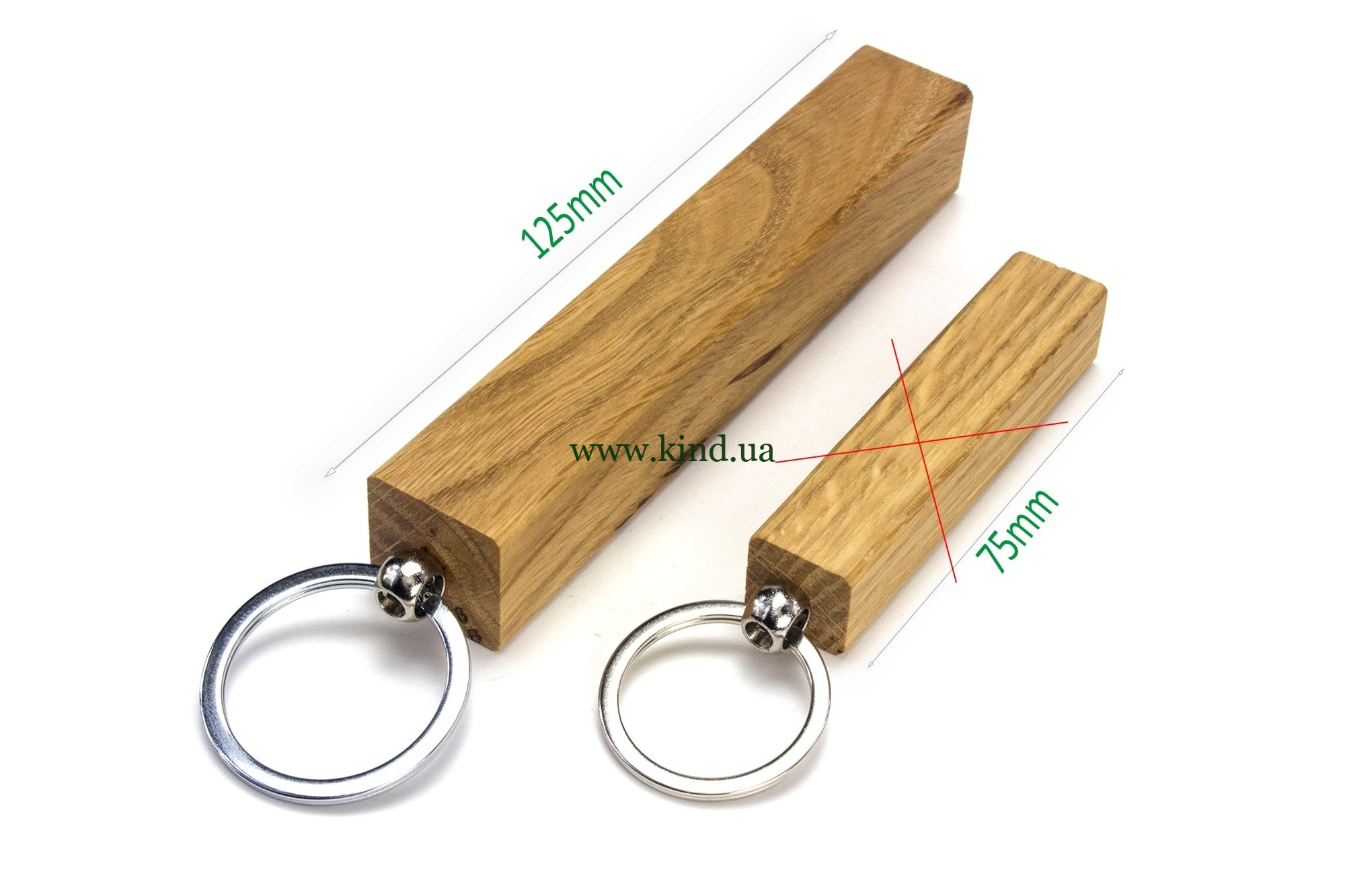 Сравнение двух брелков из дерева