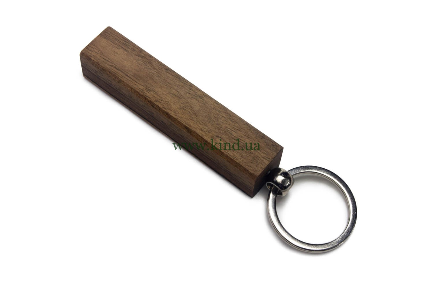 деревянный брелок орех