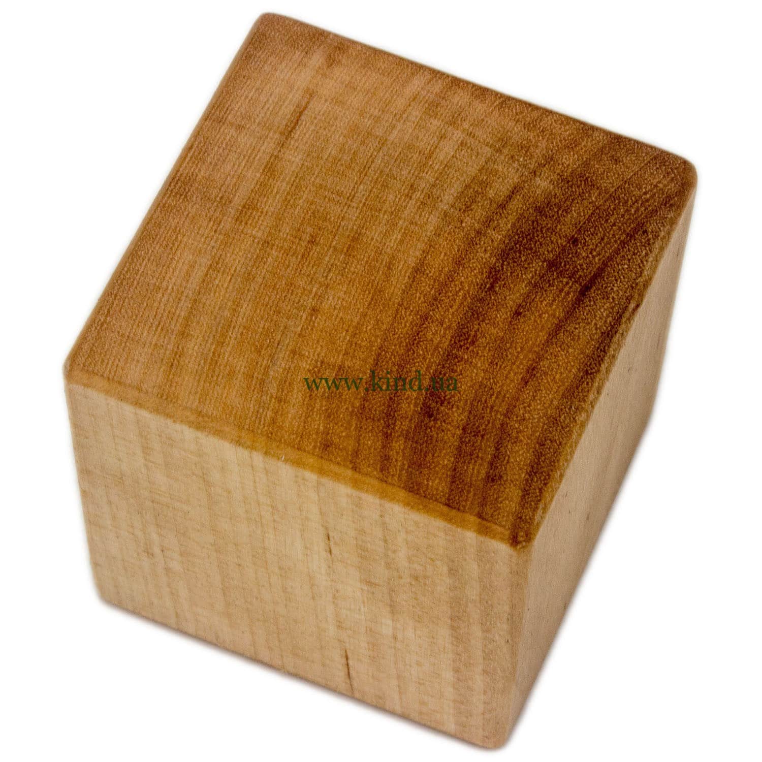 деревянный кубик из берёзы